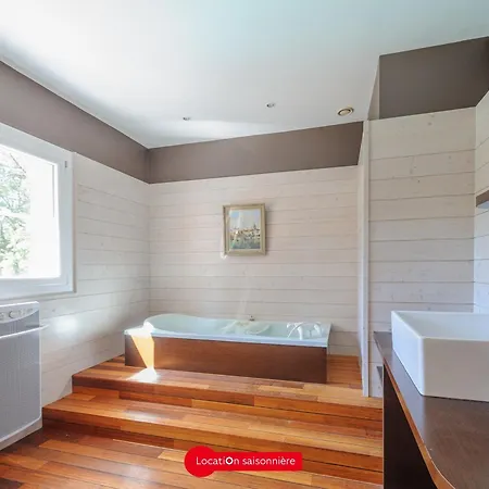 Grande Maison 5 Avec Piscine A Lagord, Cap. 10 Pers - Fr-1-535-60 Ferienhaus *
