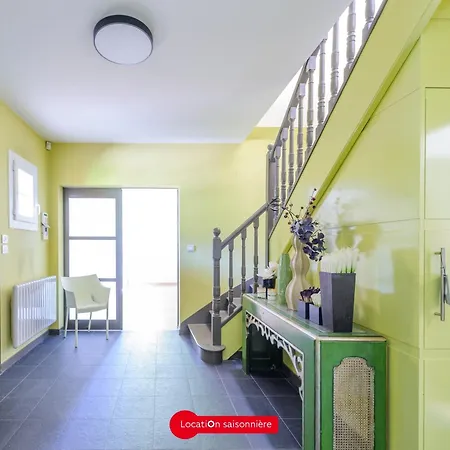 Grande Maison 5 Avec Piscine A Lagord, Cap. 10 Pers - Fr-1-535-60 *