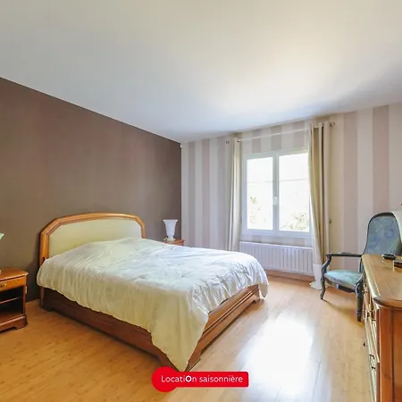 Grande Maison 5 Avec Piscine A Lagord, Cap. 10 Pers - Fr-1-535-60 Lagord