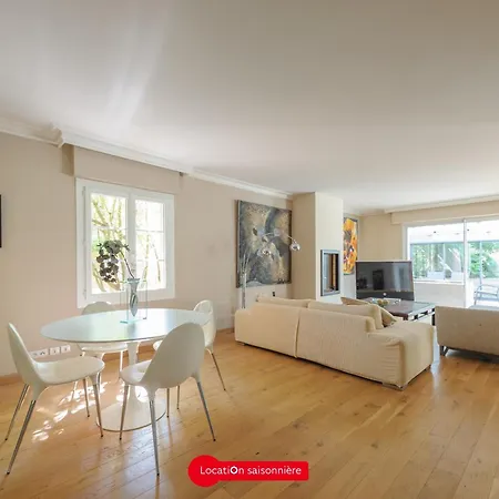 Ferienhaus Grande Maison 5 Avec Piscine A Lagord, Cap. 10 Pers - Fr-1-535-60